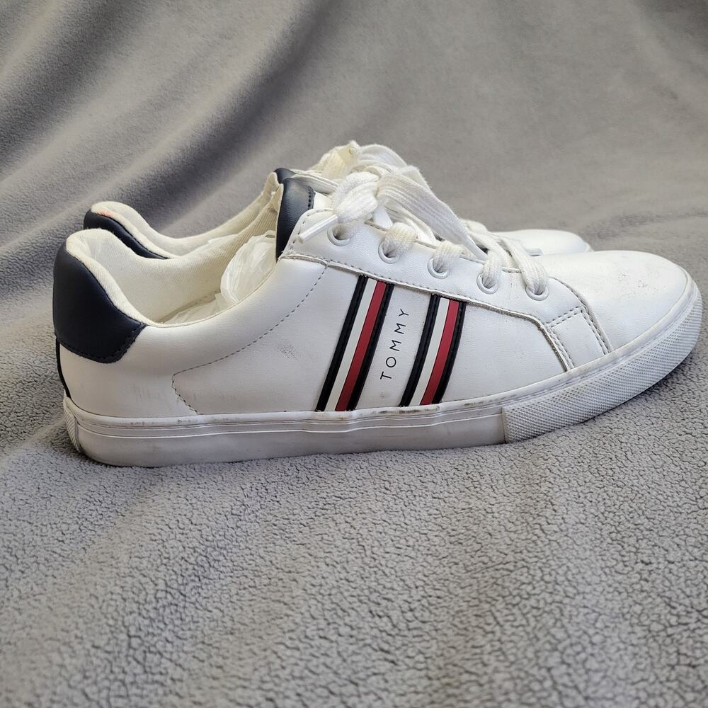 TOMMY HILFIGER LENDON Sneaker Womens 9M White Leather Red Blue Logo 5970720 - Picture 3 of 15
